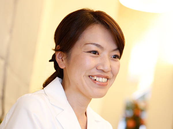 院長 俵史子